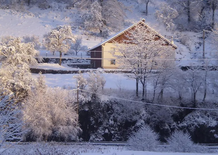 D'hotes Le Clos Des Lesses Bed & Breakfast