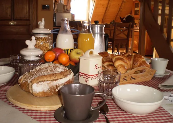 D'hotes Le Clos Des Lesses Bed & Breakfast 3*